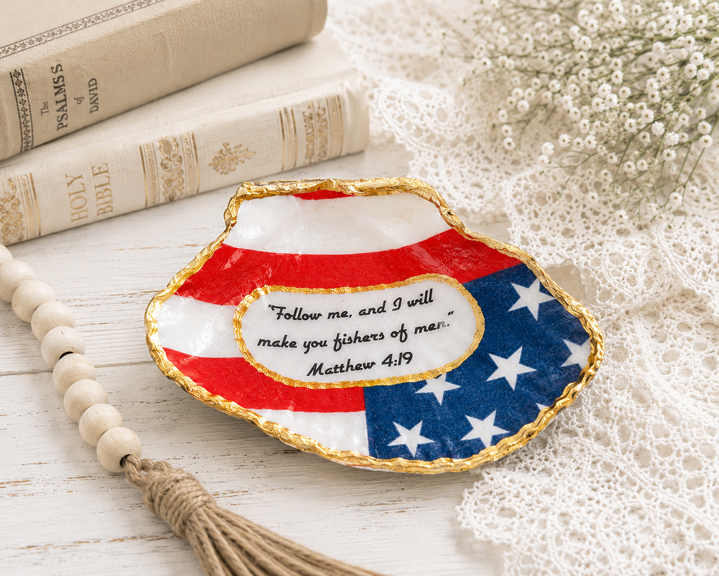 Follow Me American Flag Scallop Shell Art